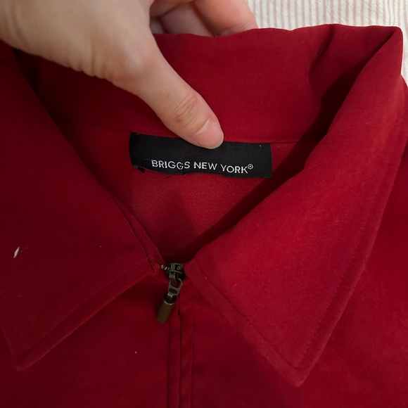 red jacket - Picture 3 of 4